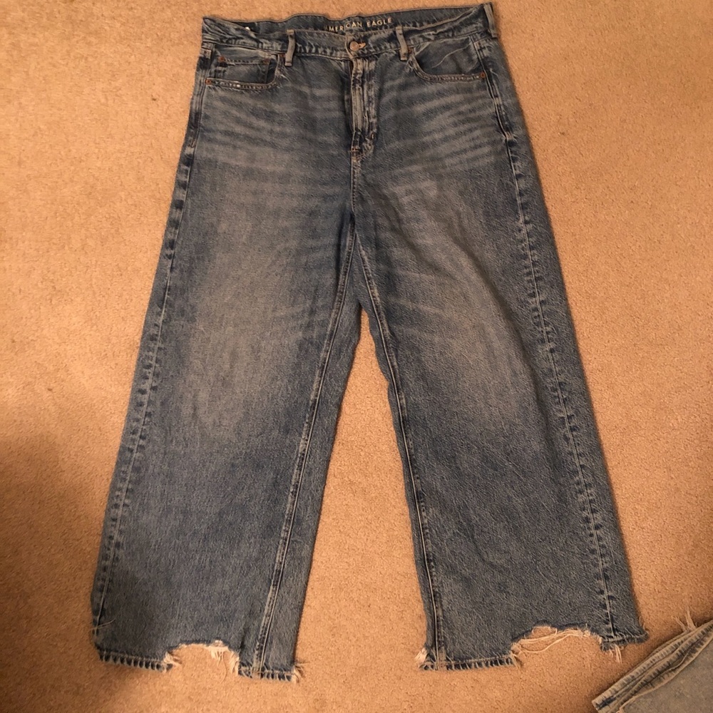 American Eagle Outfitters Super High Rise Wide-Leg Baggy Jeans in Blue Wash